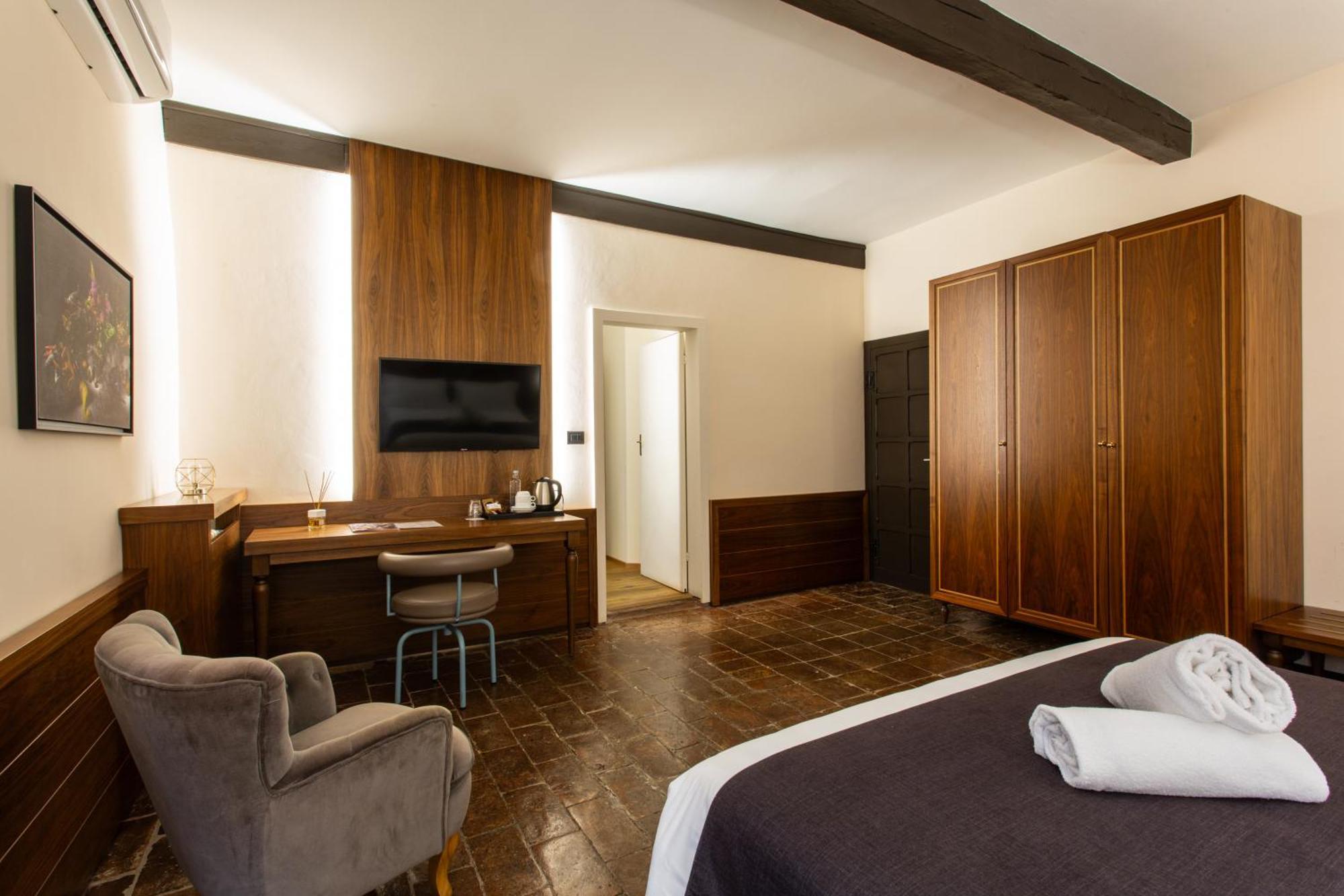 La Loggia Historic Resort Hotel Gradara